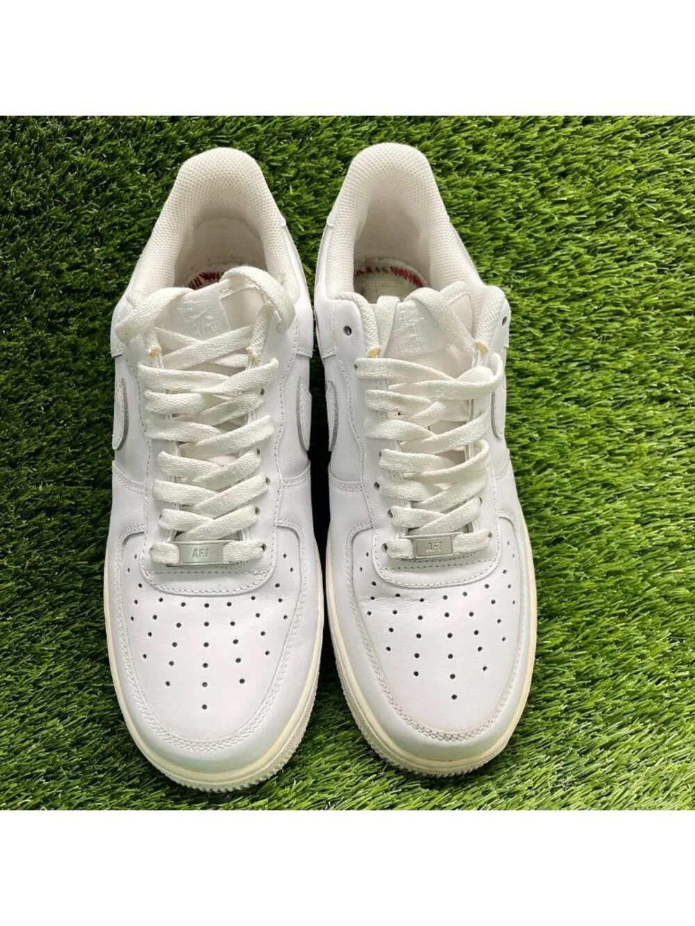 Nike Air Force 1 '07 Low Men Size 9 Triple White Athletic Leather Shoes Sneakers